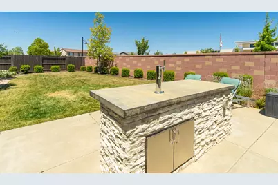 12041 Aleria Circle, Rancho Cordova, CA 95742 - Photo 34