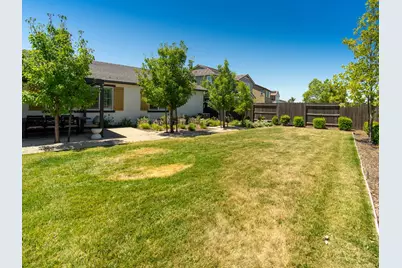 12041 Aleria Circle, Rancho Cordova, CA 95742 - Photo 36