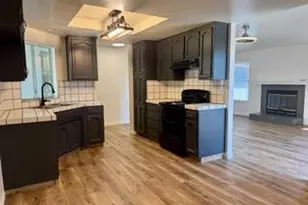 1061 English Ave, Turlock, CA 95380 - Photo 2