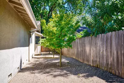 7315 Parkwoods Drive, Stockton, CA 95207 - Photo 46