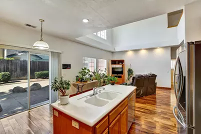 2040 Tahoe Circle, Tracy, CA 95376 - Photo 4