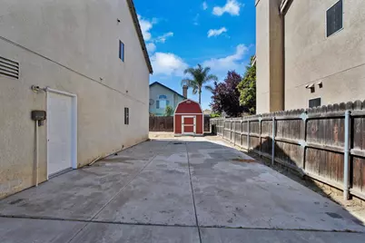 2040 Tahoe Circle, Tracy, CA 95376 - Photo 18