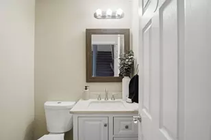 1527 Phlox Dr, Patterson, CA 95363 - Photo 14