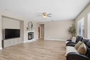 1527 Phlox Dr, Patterson, CA 95363 - Photo 12