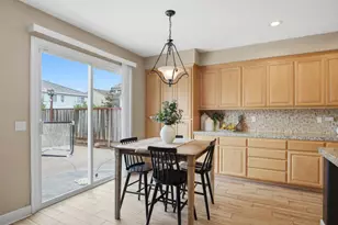 1527 Phlox Dr, Patterson, CA 95363 - Photo 10
