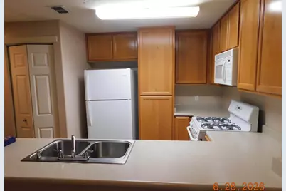 5201 W Laguna Oaks Drive #15, Elk Grove, CA 95758 - Photo 4