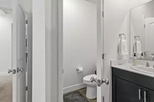 5301 E Commerce Way, Sacramento, CA 95835 - Photo 16