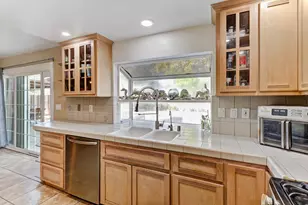 6511 Mossview Way, Citrus Heights, CA 95621 - Photo 12