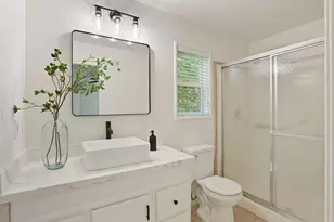 32 E McKenzie Ave, Stockton, CA 95204 - Photo 18