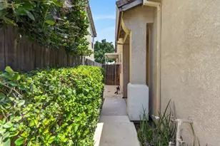 8888 Billfish Way, Sacramento, CA 95828 - Photo 4