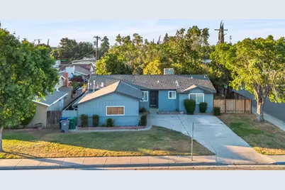 902 Granada, Los Banos, CA 93635 - Photo 1