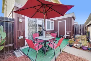 7570 Burgoyne Ln, Sacramento, CA 95823 - Photo 18