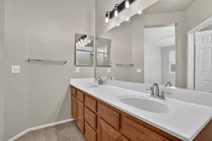 8874 Mandalay Way, Elk Grove, CA 95624 - Photo 32