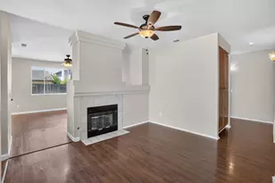 8874 Mandalay Way, Elk Grove, CA 95624 - Photo 8