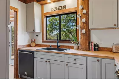 17500 Winding Oaks Road, Grass Valley, CA 95949 - Photo 18