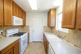 1547 Maddux Ave, Modesto, CA 95358 - Photo 14
