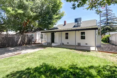 2539 Clay Street, Sacramento, CA 95815 - Photo 26