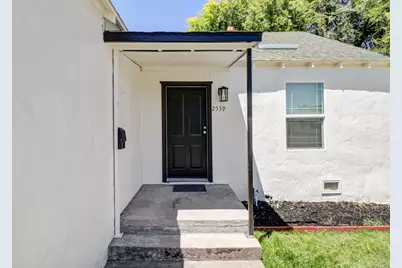 2539 Clay Street, Sacramento, CA 95815 - Photo 2