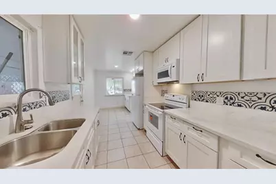 7921 34th Avenue, Sacramento, CA 95824 - Photo 20