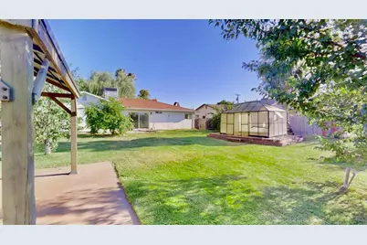 7921 34th Avenue, Sacramento, CA 95824 - Photo 44