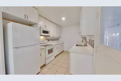 7921 34th Avenue, Sacramento, CA 95824 - Photo 14
