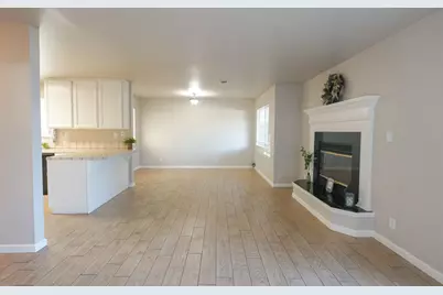 415 W J Street, Los Banos, CA 93635 - Photo 8