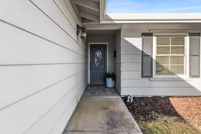 1542 Greenwood Way, Los Banos, CA 93635 - Photo 2