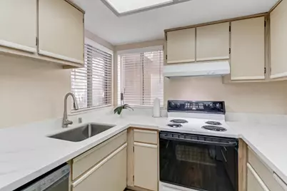 5875 Gloria Drive #7, Sacramento, CA 95822 - Photo 26