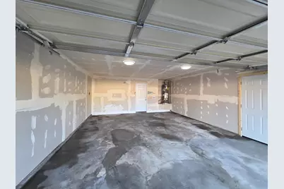 8043 Grenoble Way, Stockton, CA 95210 - Photo 10