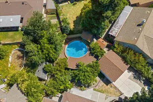 7171 Westmoreland Way, Sacramento, CA 95831 - Photo 48