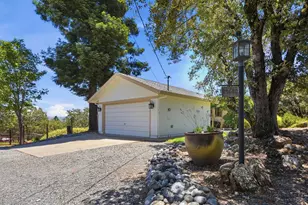21440 Meadow Oaks Ln, Colfax, CA 95713 - Photo 2