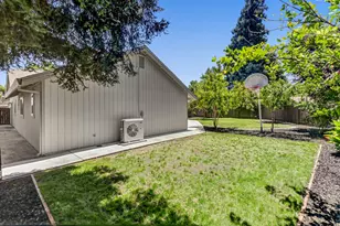 9472 Denholm Ct, Elk Grove, CA 95758 - Photo 54