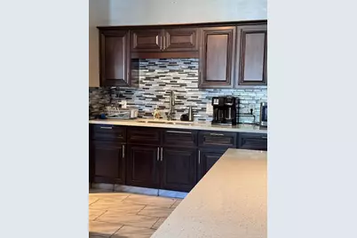 5607 Manmar Way, Sacramento, CA 95823 - Photo 12