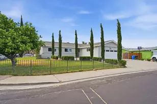 1396 Mitchell Ln, Manteca, CA 95336 - Photo 2