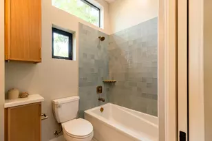 2611 26th St, Sacramento, CA 95818 - Photo 46