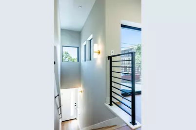 2611 26th Street, Sacramento, CA 95818 - Photo 4