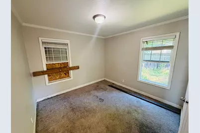 5225 Gordon Drive, Sacramento, CA 95824 - Photo 10