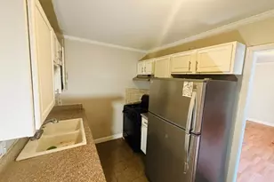 5225 Gordon Dr, Sacramento, CA 95824 - Photo 6