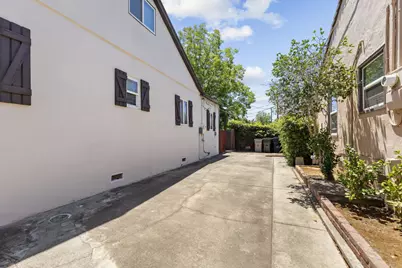 5652 Broadway, Sacramento, CA 95820 - Photo 48