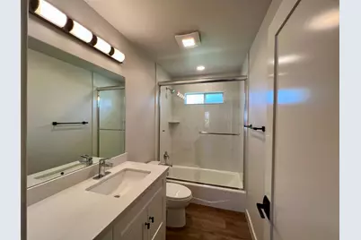 5652 Broadway, Sacramento, CA 95820 - Photo 32