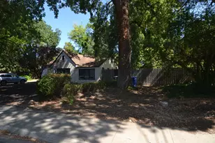 229 Mensinger Ave, Modesto, CA 95350 - Photo 2