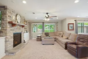 8 S Fairmont Ave, Lodi, CA 95240 - Photo 2