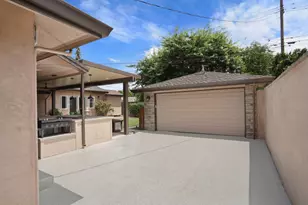 8 S Fairmont Ave, Lodi, CA 95240 - Photo 8