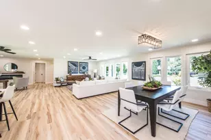 2812 American River Dr, Sacramento, CA 95864 - Photo 8