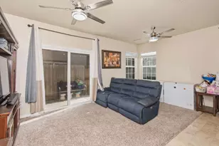 320 Bathbridge Ln, Sacramento, CA 95823 - Photo 16