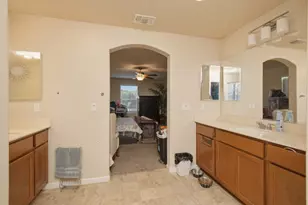 320 Bathbridge Ln, Sacramento, CA 95823 - Photo 30