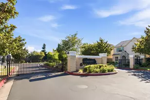 320 Bathbridge Ln, Sacramento, CA 95823 - Photo 36