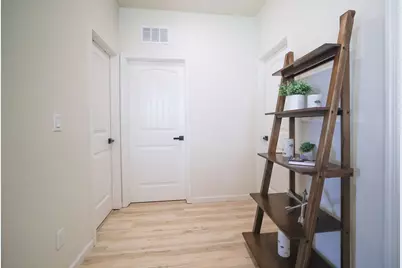 2583 Buzz Aldrin Way, Sacramento, CA 95834 - Photo 32