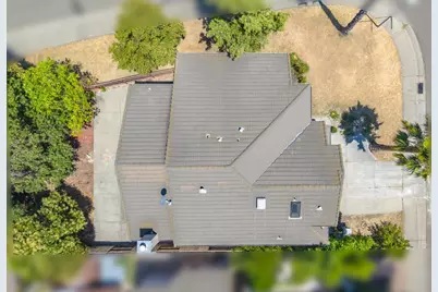6937 Hollybrook Drive, Sacramento, CA 95823 - Photo 68