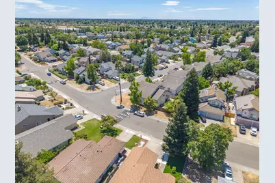 6937 Hollybrook Drive, Sacramento, CA 95823 - Photo 62